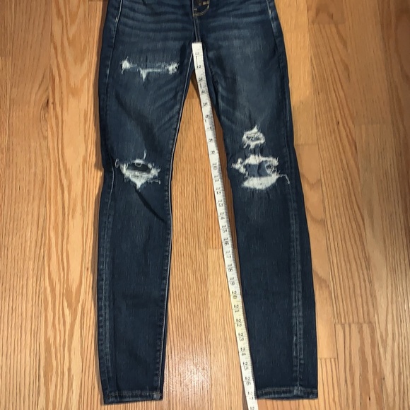 American Eagle Next Level Stretch Distressed Hi-Rise Jeggings 2 Regular - Picture 10 of 11